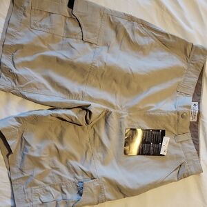 Men's Versatile Cargo Shorts in Light Tan